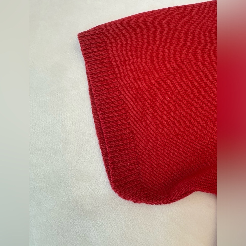 Alfred Dunner Red Star Crewneck Sweater, size PM - Picture 3 of 7